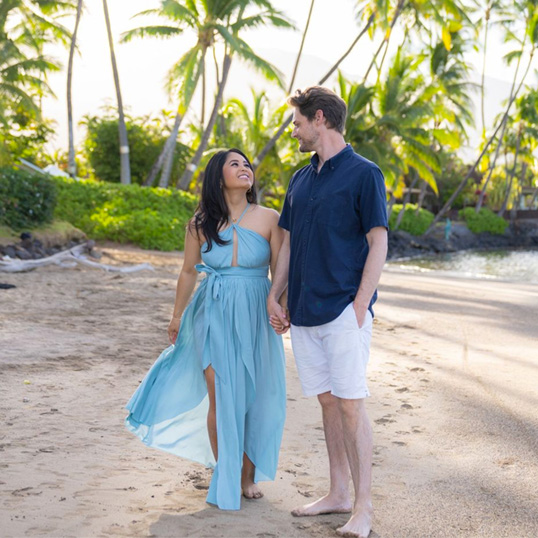 couples photoshoot in Maui lokahi photography
