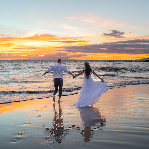 ultimate Maui elopement at sunset in Maui
